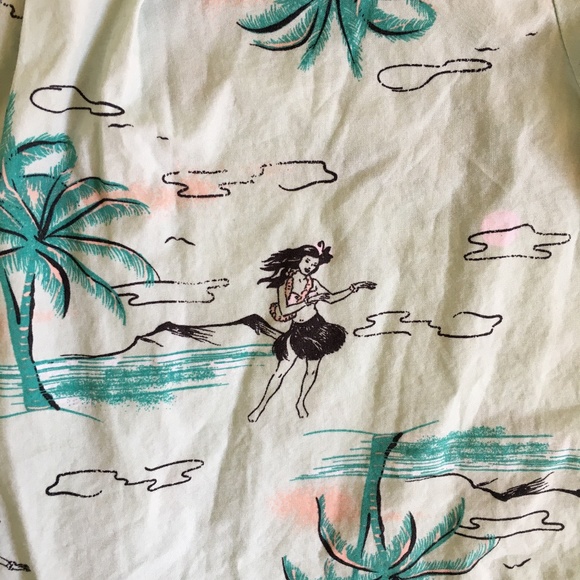 Grayson mini boy's hawaiian shirt. Size 3T. - Picture 5 of 6